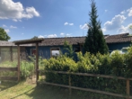 Bild - Wochenendhaus mit Nebengebäude und Carport