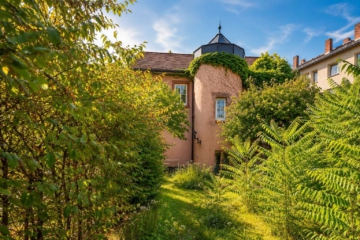 Villa mit Türmchen, 60528 Frankfurt am Main, Einfamilienhaus