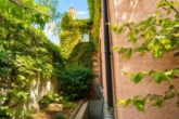Außenansicht hinten - Villa mit Türmchen