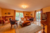 Wohnzimmer - Villa mit Türmchen